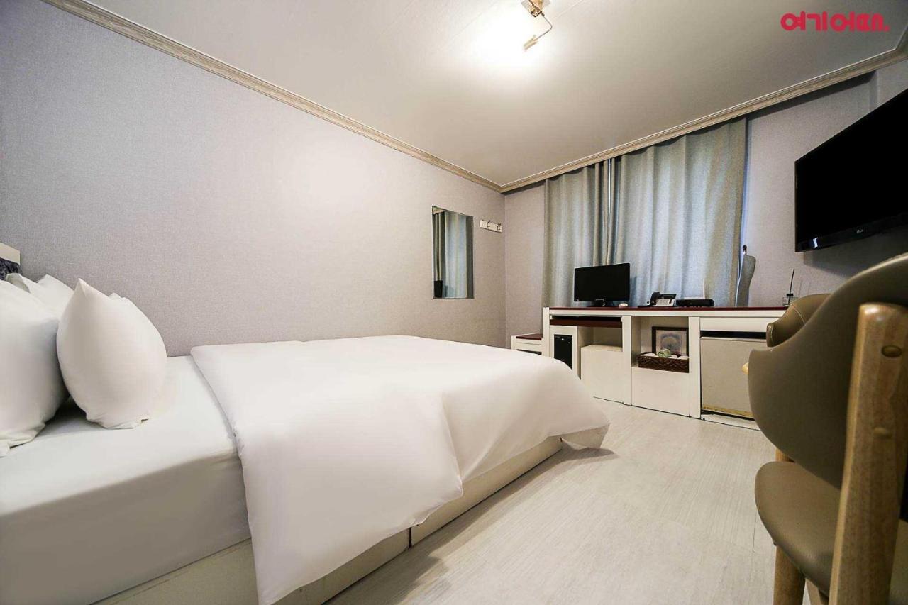 Goodstay Grand Motel Chuncheon Ngoại thất bức ảnh