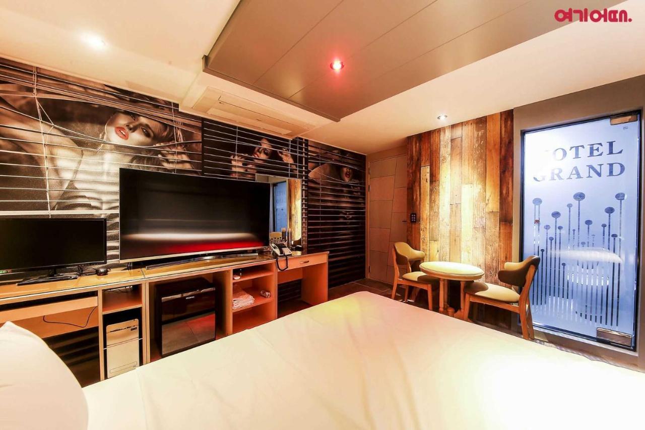 Goodstay Grand Motel Chuncheon Ngoại thất bức ảnh